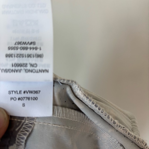 Vuori Light Gray Dash Short Size S - Picture 9 of 10